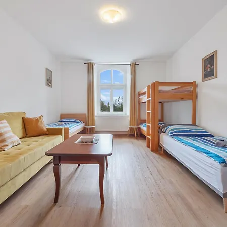 Vila Gala Ubytovani Apartmany V Secesni Vile Soukrome Parkovani U Domu Zdarma Ceska Lipa Exterior photo