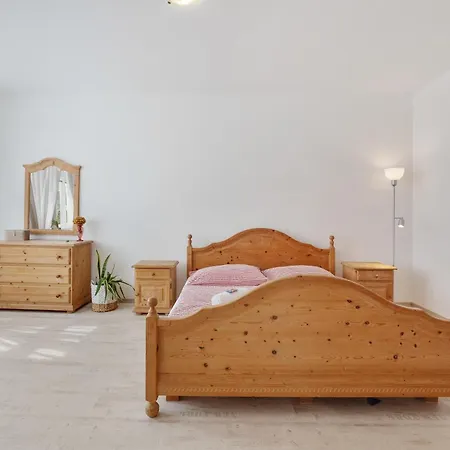 Vila Gala Ubytovani Apartmany V Secesni Vile Soukrome Parkovani U Domu Zdarma Ceska Lipa Exterior photo