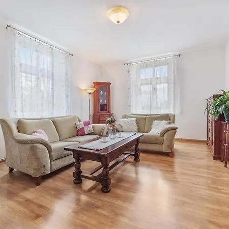 Vila Gala Ubytovani Apartmany V Secesni Vile Soukrome Parkovani U Domu Zdarma Ceska Lipa Exterior photo