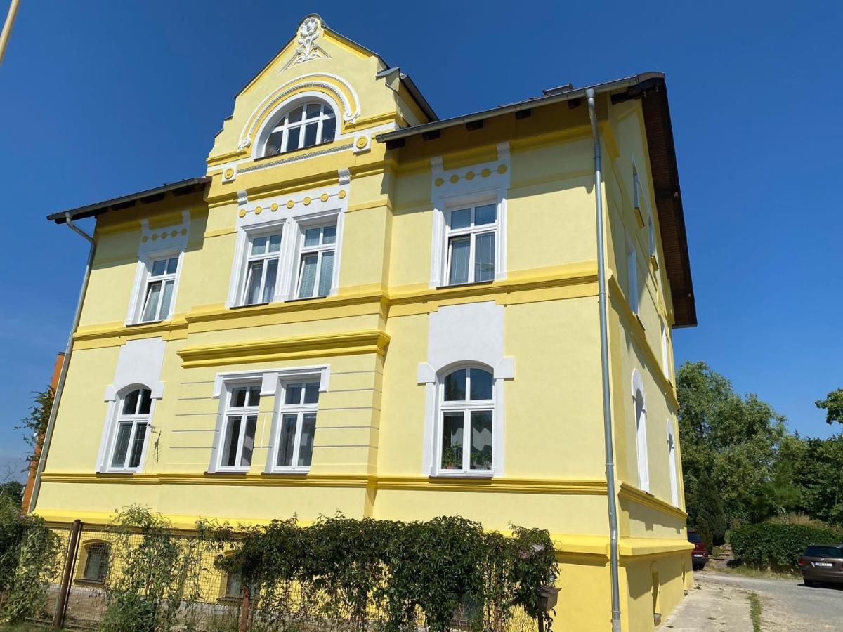 Apartment Gala V Secesni Soukrome Parkovani U Domu Zdarma Ceska Lipa