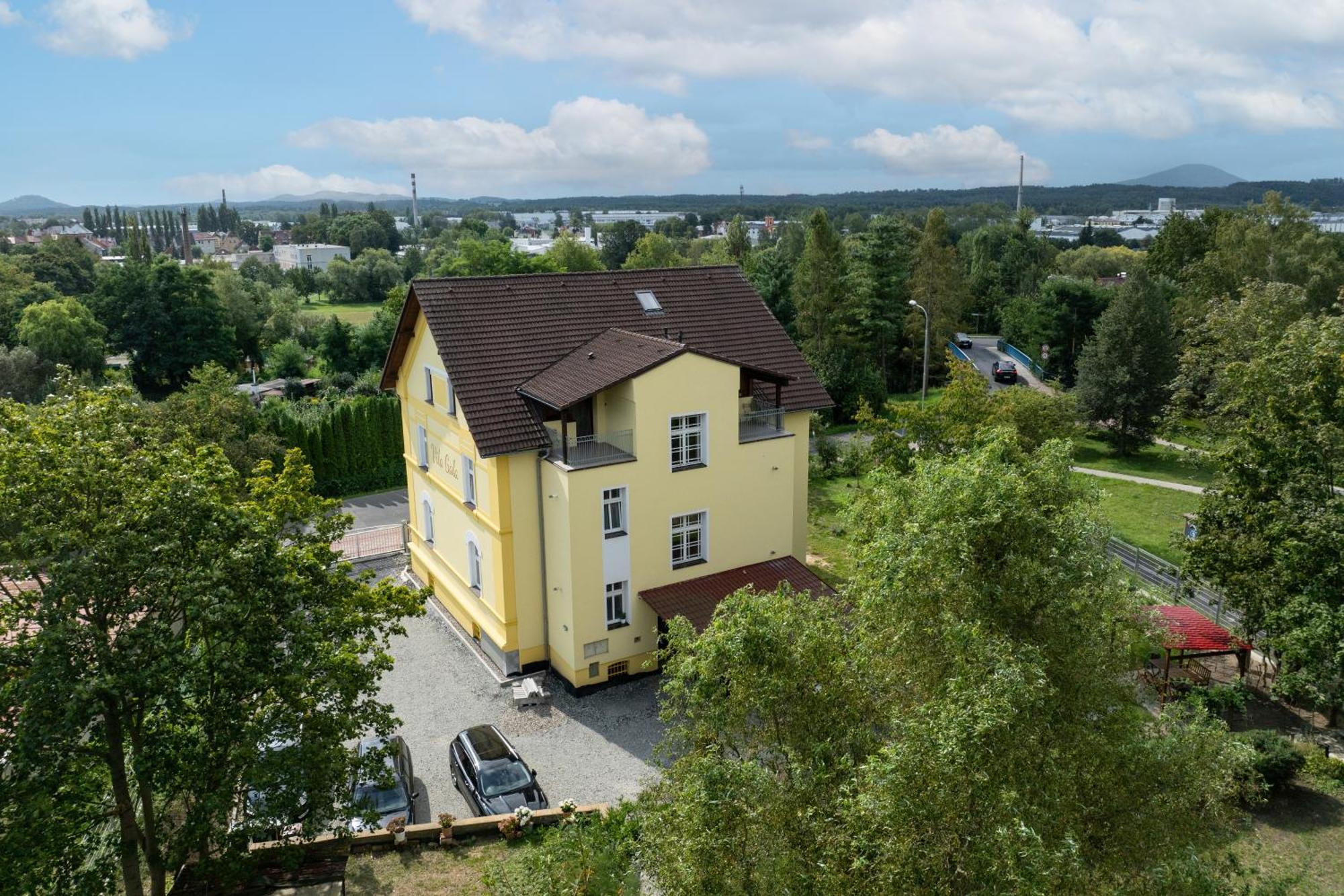 Apartment Gala V Secesni Soukrome Parkovani U Domu Zdarma